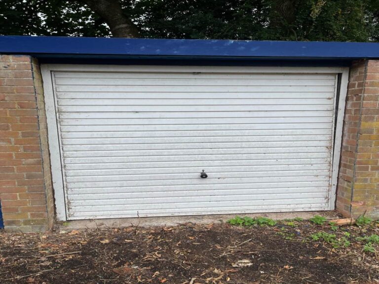 060a 6076 95db a111 Garage Bray Close WhatsApp Image 2025 09 04 at 14.33.01 a546aaa3.jpg